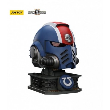 Space Marine 2 Réplica Ultramarines Lieutenant Titus casco con expositor 44 cm -- Preorder --