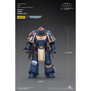 Figura Ultramarines Titus with Laurels of Victory 13 cm