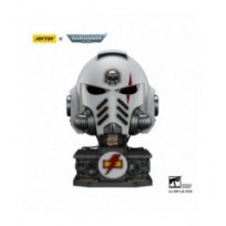Warhammer 40,000 Casco con Soporte de Exhibición White Scars MkX 44 cm -- Preorder --