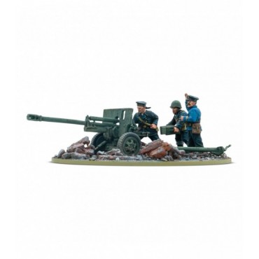 Soviet Naval Brigade ZiS-3 DIvisional gun with Soviet Naval